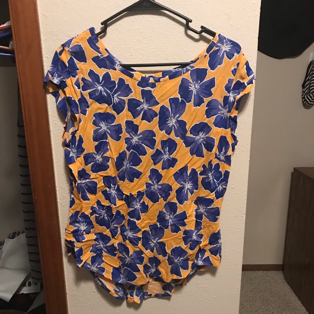 Floral top